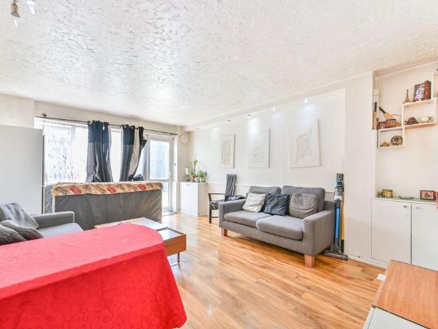 Flat for sale in Greater London