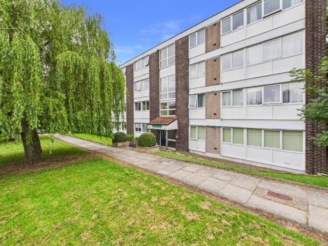 Flat for sale in Throckley, Newcastle Upon Tyne