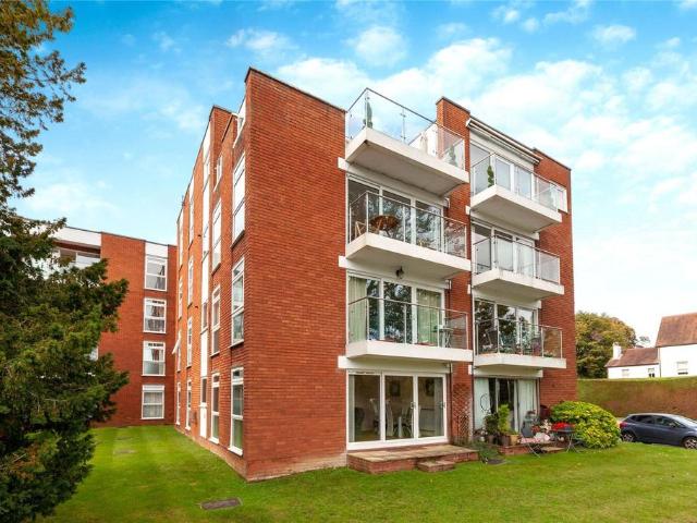 Flat for sale in Fishery, Maidenhead