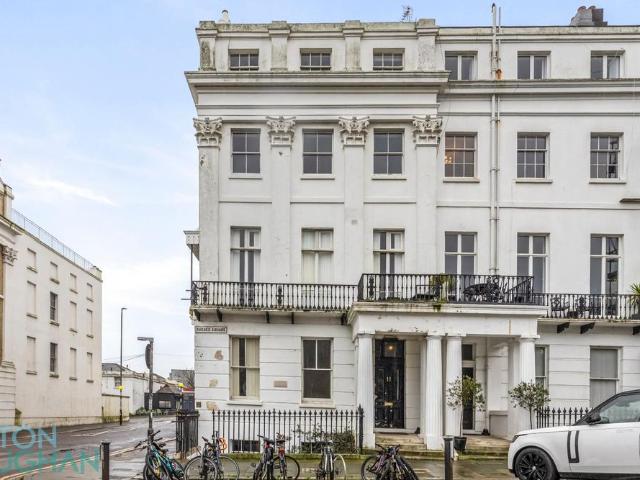 Flat for sale in Brighton Marina Village, Brighton & Hove