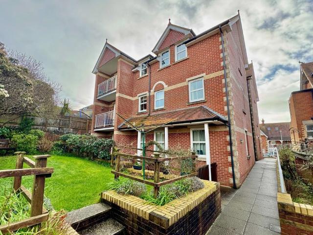 Flat for sale in Swanage, East Dorset