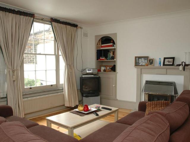 Flat for sale in Hoxton, Greater London