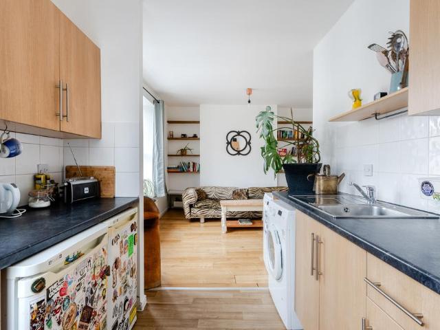Flat for sale in Feckenham, City Of Bristol