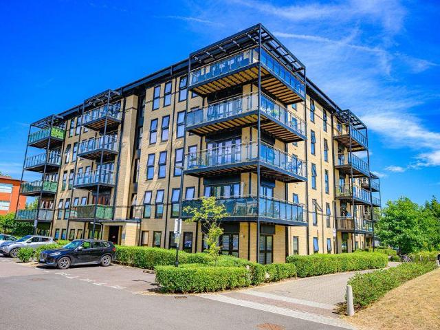 Flat for sale in Welwyn Garden City, Welwyn Hatfield