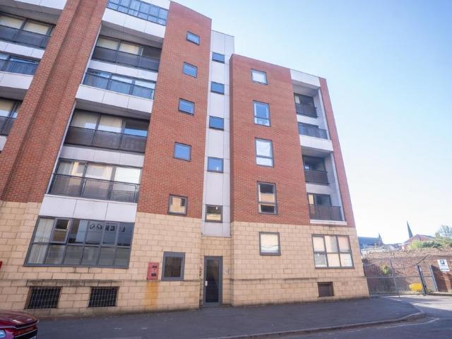Flat for sale in Islington, Calderstones