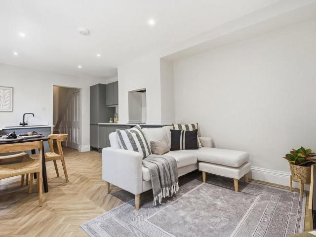 Flat for sale in London Borough of Lewisham, Greater London
