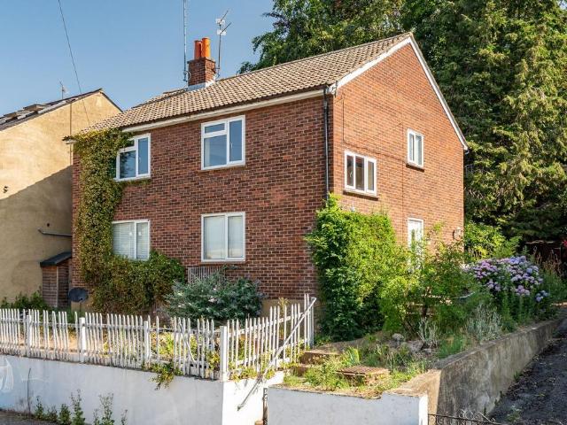 Flat for sale in Hertford, Colliers End