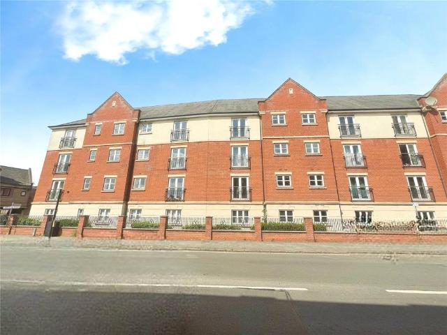 Flat for sale in Elmfield, Leicestershire