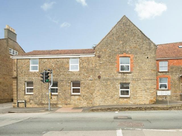 Flat for sale in Ilminster, Somerset