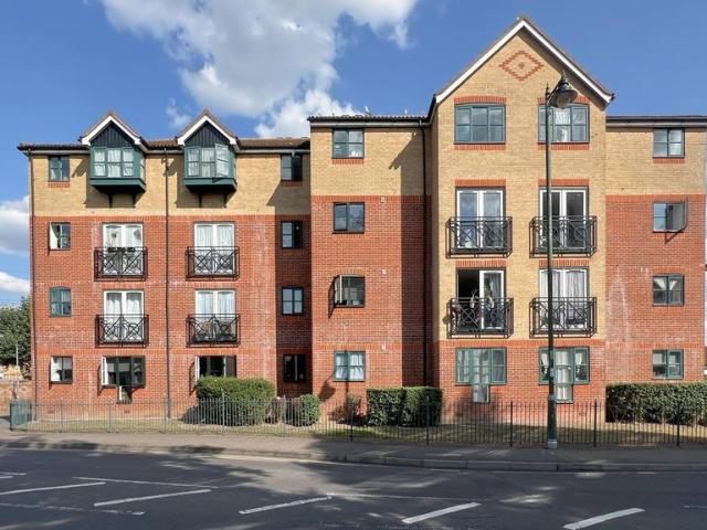 Flat for sale in Enfield Island Village, Greater London