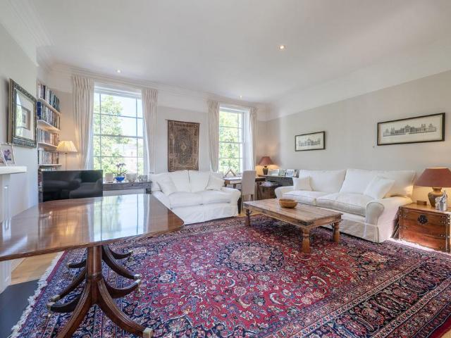 Flat for sale in Pimlico, Greater London