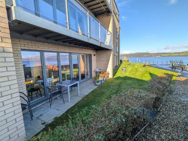 Flat for sale in Greenock West, Greenock