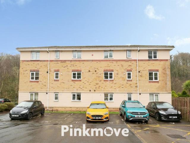 Flat for sale in Abercarn