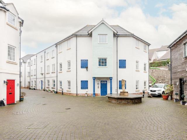 Flat for sale in Port Marine, Portishead