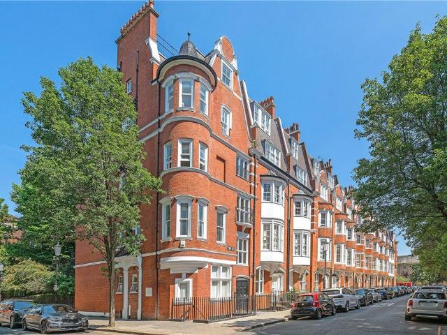 Flat for sale in Chelsea, Greater London