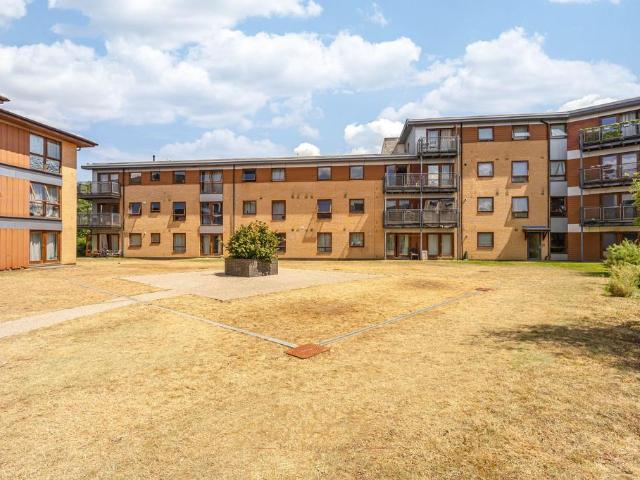 Flat for sale in Three Bridges, Glynde
