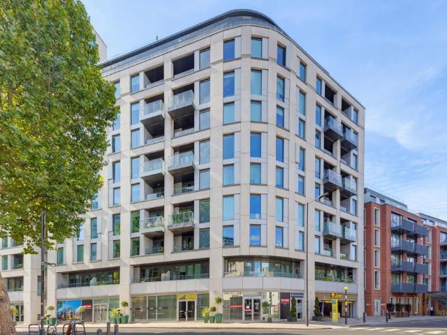 Flat for sale in Hammersmith, Greater London