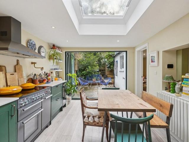 Flat for sale in Shepherd's Bush, Isle Of Man