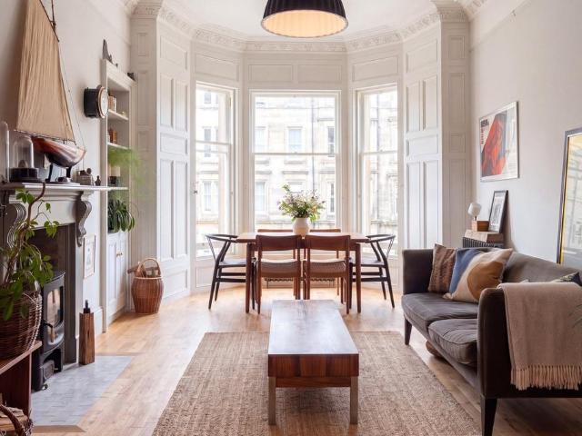 Flat for sale in Hillside, Leith