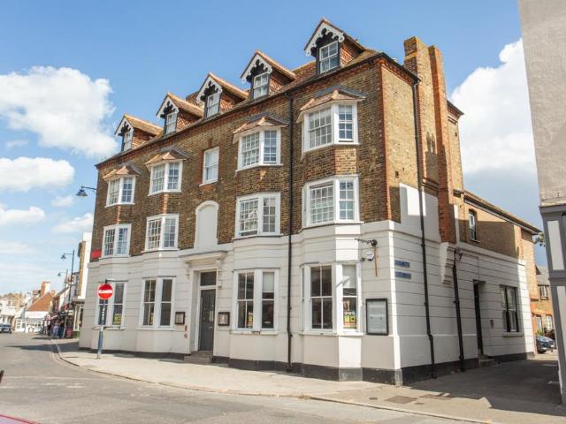 Flat for sale in Tankerton, Canterbury
