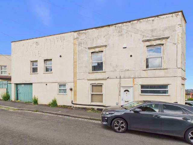 Flat for sale in Feckenham, Isle Of Man