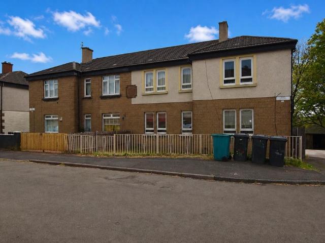 Flat for sale in Airdrie, Scotland