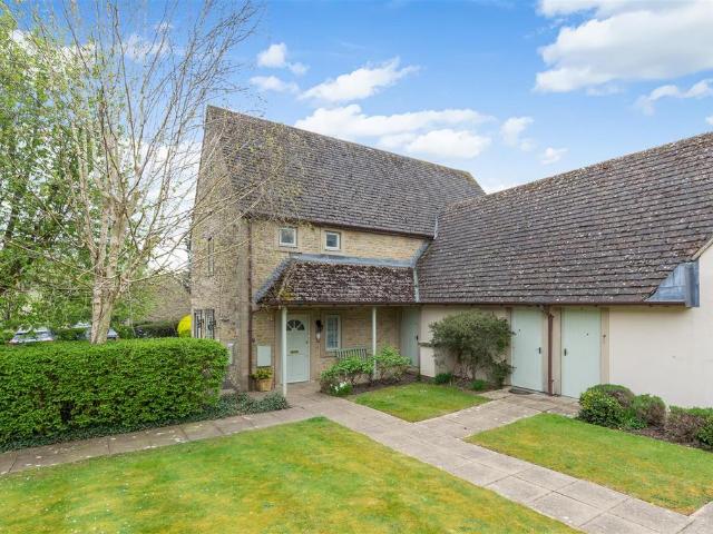 Flat for sale in Black Bourton, Oxfordshire