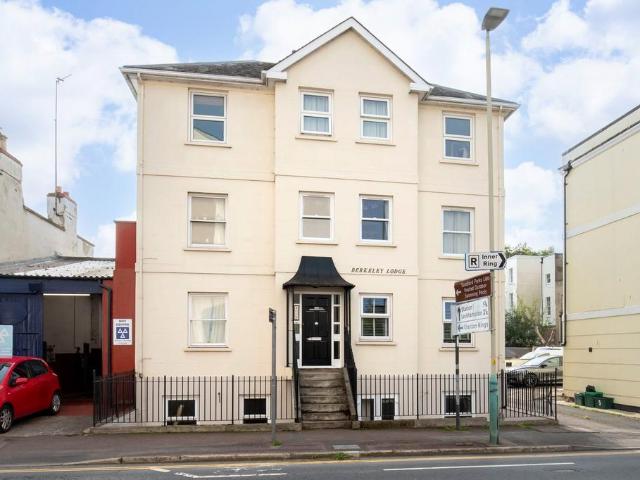 Flat for sale in Ewens Farm, Golden Valley