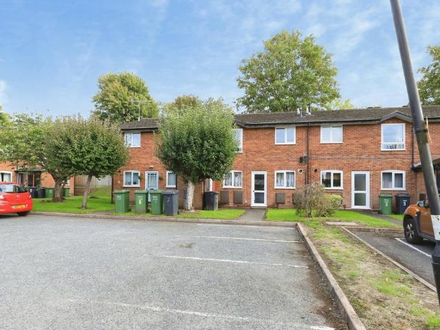 Flat for sale in Foxholes, Wyre Forest