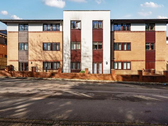 Flat for sale in North Fareham, Fareham