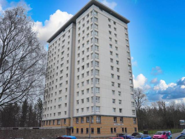 Flat for sale in Callendar Park, Scotland