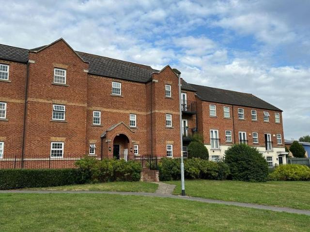 Flat for sale in Lincoln, Whitton Park