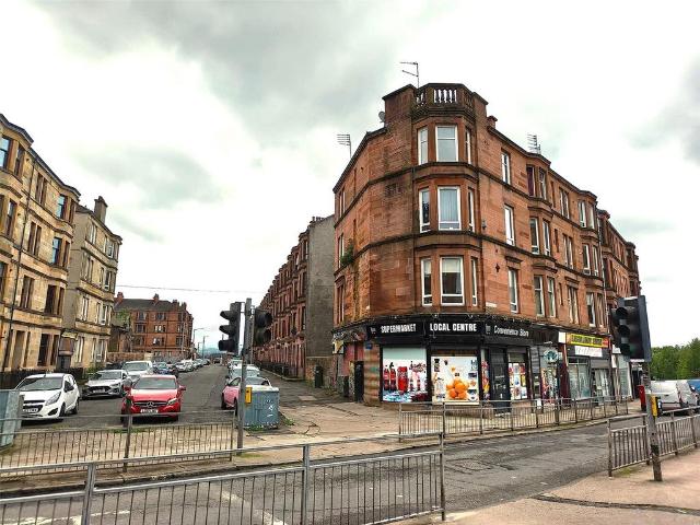 Flat for sale in Haghill, Scotland