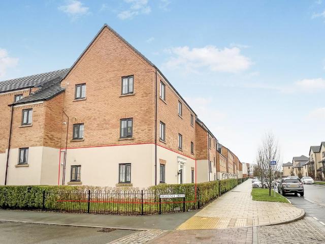 Flat for sale in Priors Hall Park, Weldon