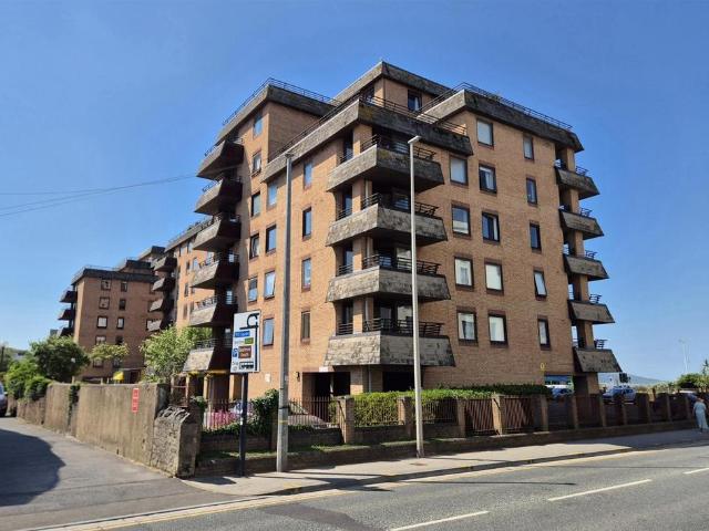 Flat for sale in Weston-super-mare, North Somerset