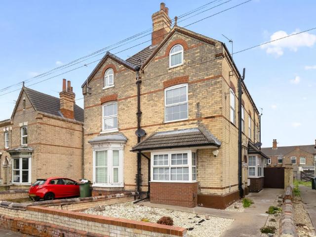 Flat for sale in Holme Hill, Grimsby
