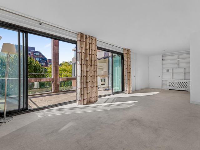 Flat for sale in Peabody Estate, Greater London