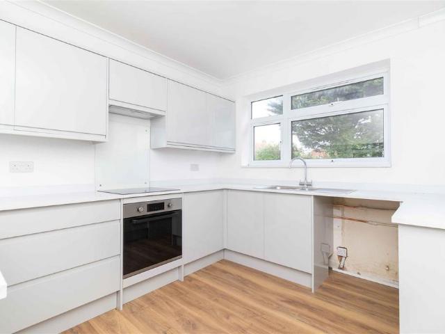 Flat for sale in Worthing, West Sussex