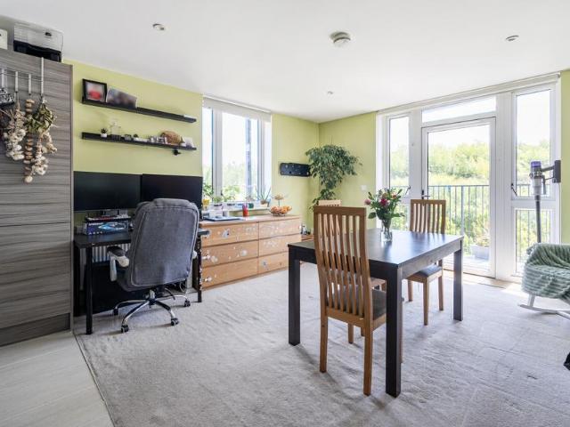 Flat for sale in Castle Hill, Monks Orchard