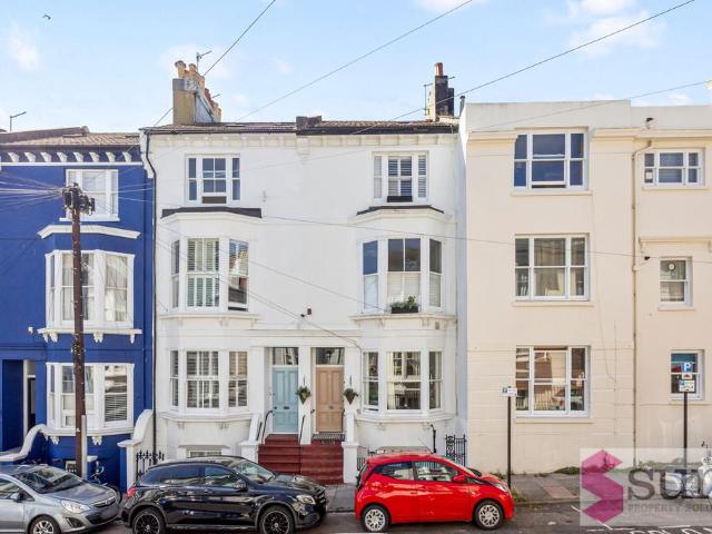 Flat for sale in Kemptown, Brighton & Hove