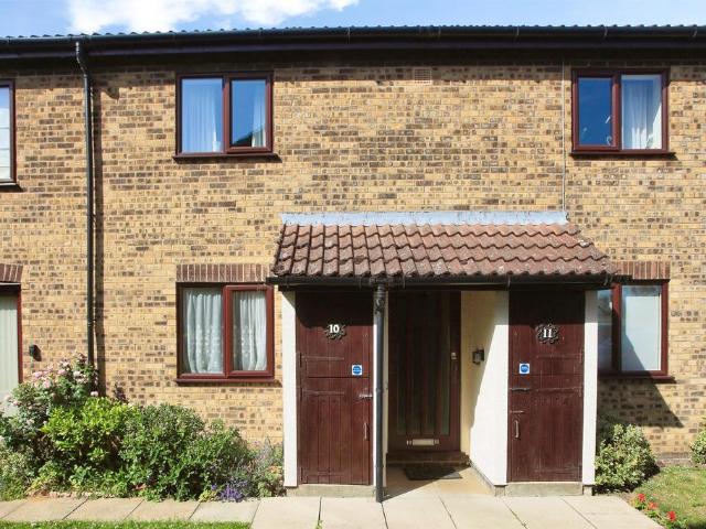 Flat for sale in Market Place, Barholm