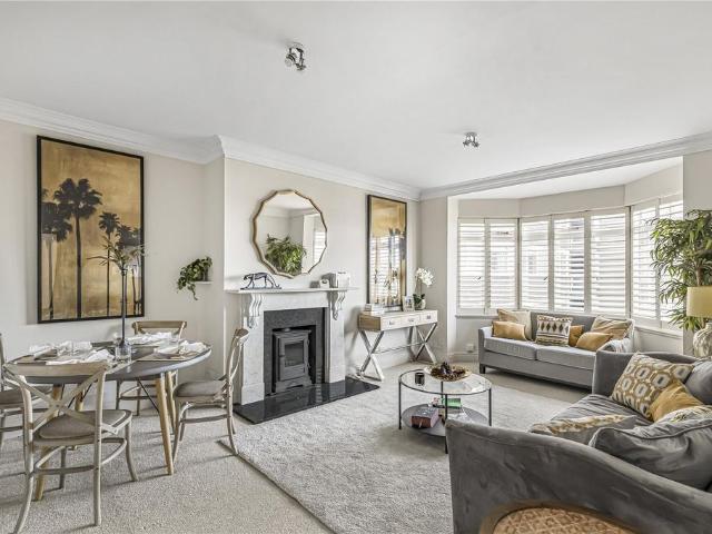 Flat for sale in Fulham, Isle Of Man