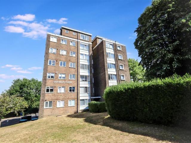 Flat for sale in Hangleton