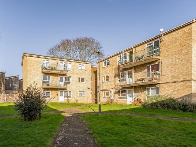Flat for sale in New Catton, East Bank