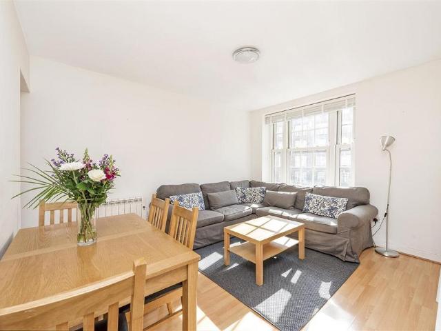 Flat for sale in Belgravia, Greater London