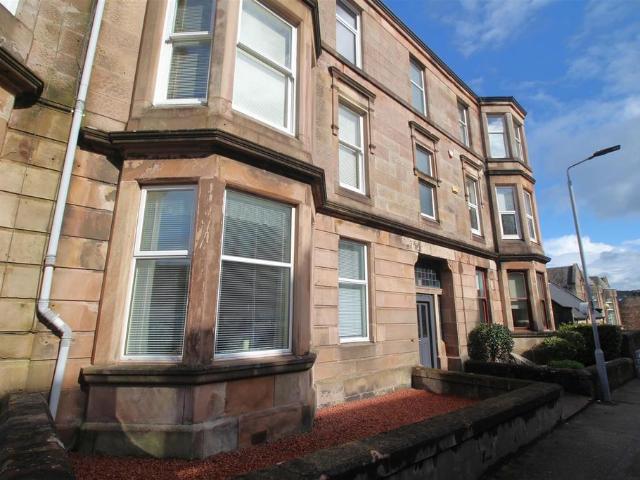 Flat for sale in Gourock, Scotland