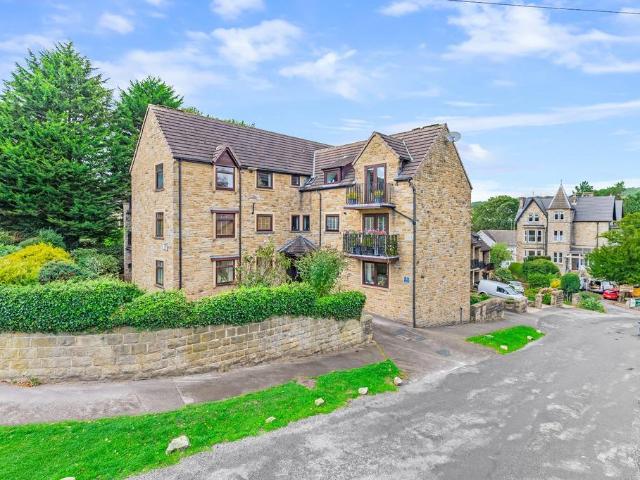 Flat for sale in Middleton Estate, Bradford