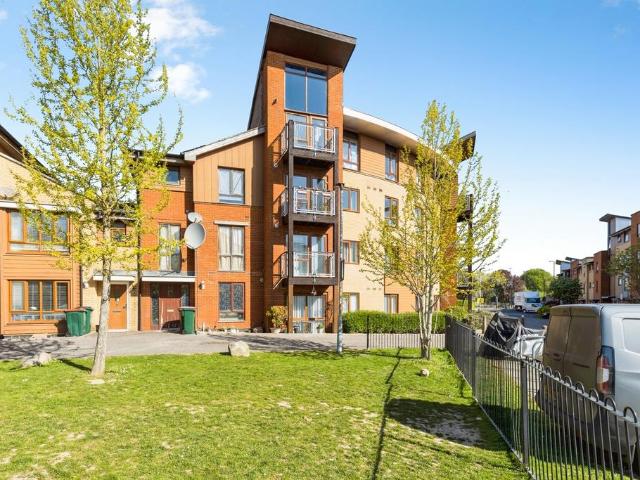 Flat for sale in Three Bridges, Glynde