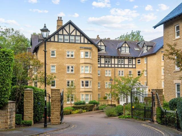 Flat for sale in Low Harrogate, Harrogate