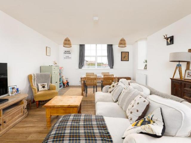 Flat for sale in Fishponds, Bristol